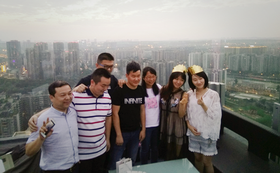 “在离天空最近的地方，我想为你唱支歌”——记MBA 2017级9班周年庆主题班会
